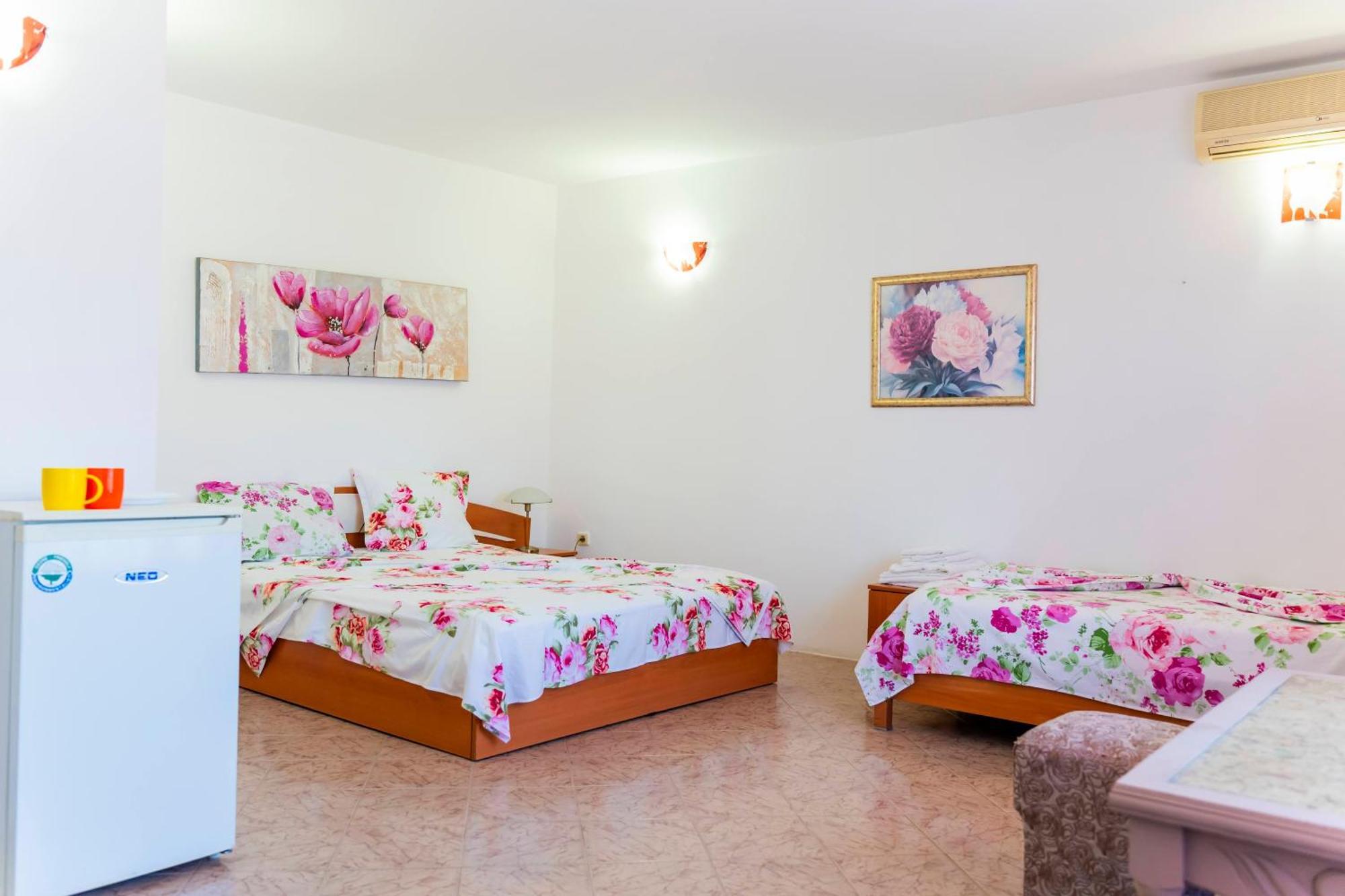 Family House Katerini Hotel Nessebar Eksteriør billede